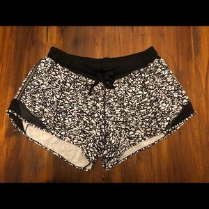 Lulu Lemon Hotty Hot Shorts
